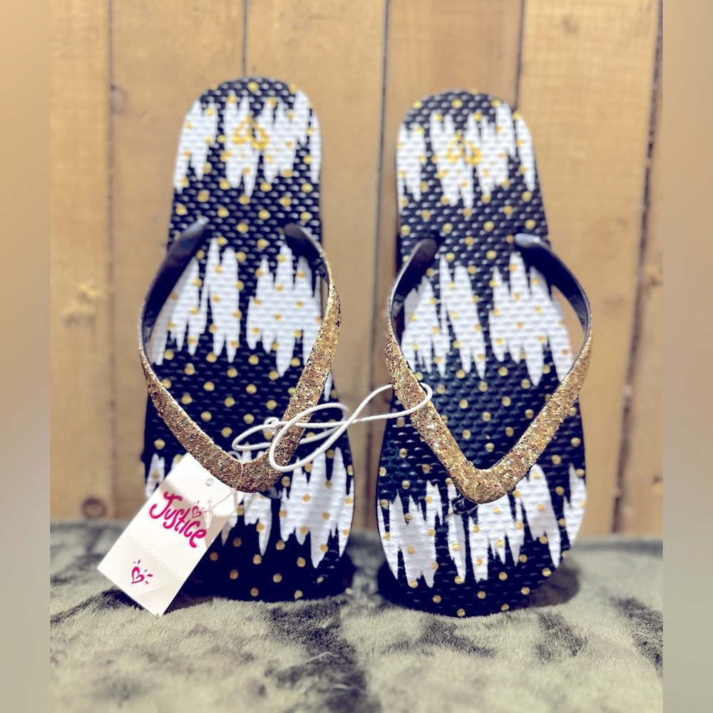 Brand new justice youth flip flops
